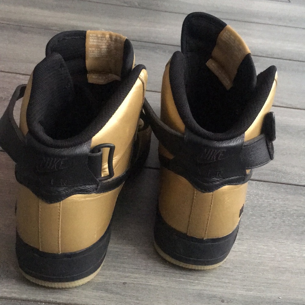 Nike air sneaker - Picture 3 of 8